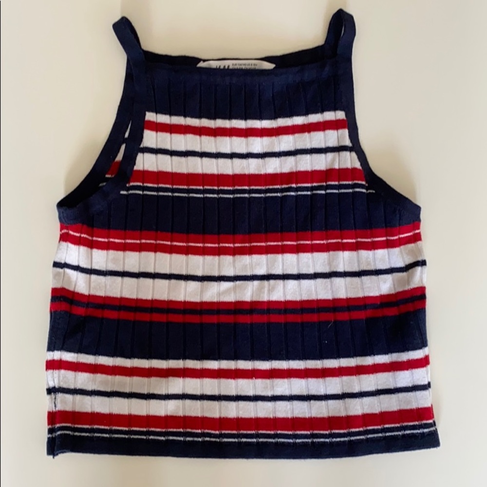 A cute small crop top